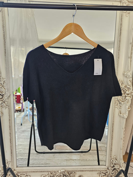 Supersoft v neck knit jumper in black