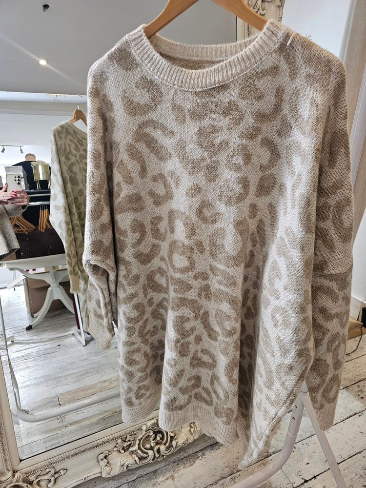 Nicole oversized leopard print jumper in beige