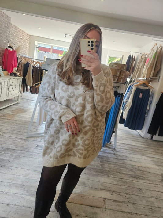 Nicole oversized leopard print jumper in beige