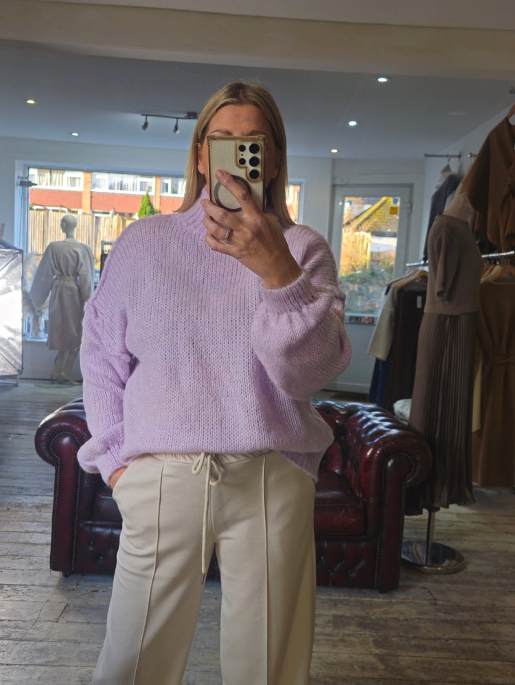 Poppy spring acrylic balloon sleeve knitted jumper in lilac